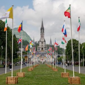 Lourdes da Napoli - Volo diretto a Ottobre 25