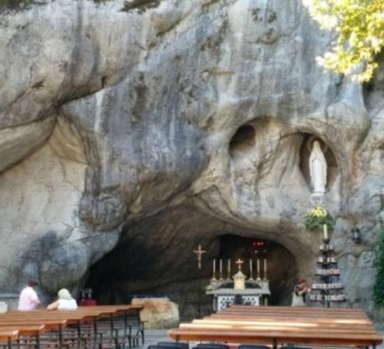 _Lourdes- grotta
