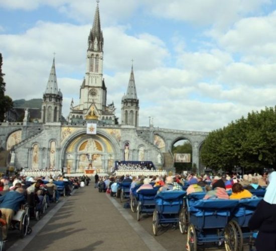 Pellegrinaggio a Lourdes